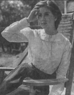 Kellie Martin on location