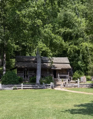 View of Mr. Scott's cabin from the episode Echoes
