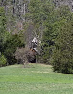 A close up of the Cutter Gap Schoolhouse in Townsend, TN