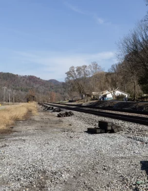 Railroad tracks – Del Rio, TN